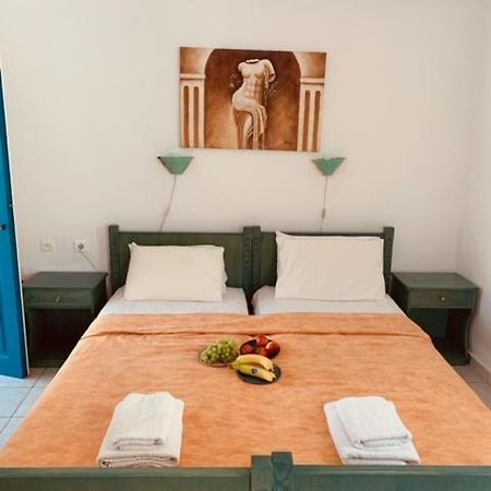 Manousos Rooms Adamantas  Exterior foto