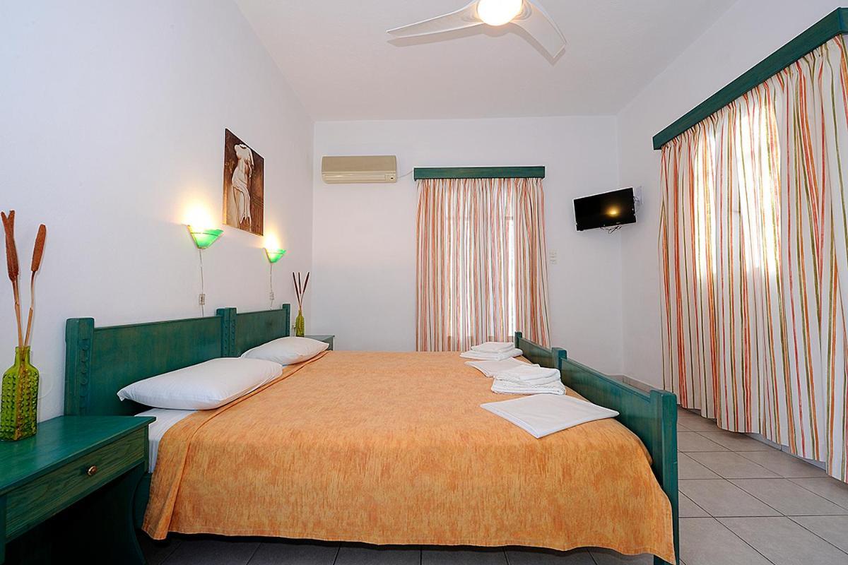 Manousos Rooms Adamantas  Exterior foto
