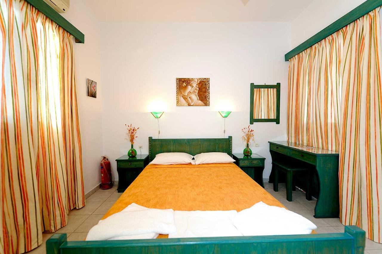 Manousos Rooms Adamantas  Exterior foto